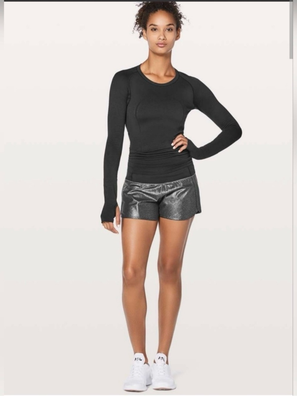Lululemon Run Times Short II, 4", Size 8, Luminosity Foil Print Black & Silver